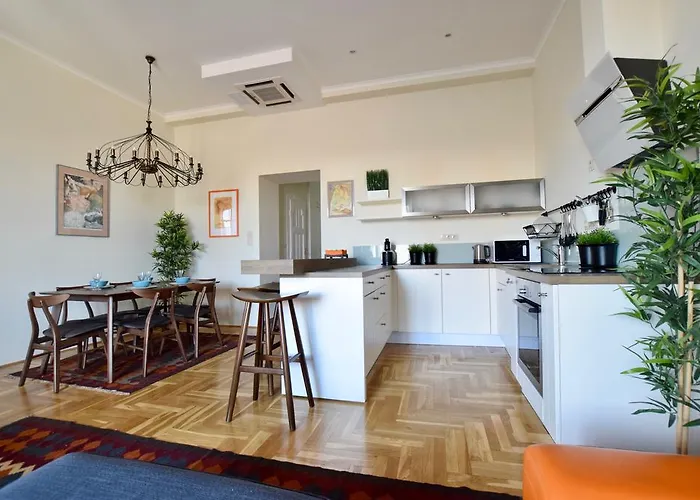 Luxury By Hi5 - Kiraly Street *
