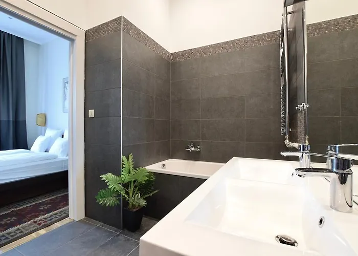 Luxury By Hi5 - Kiraly Street *