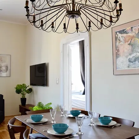 Luxury By Hi5 - Kiraly Street Apartment Budapest
