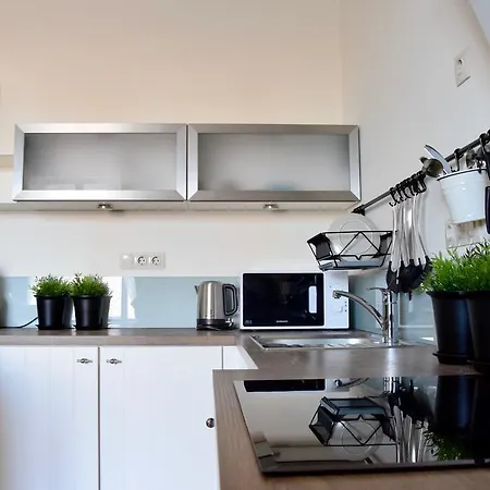 Luxury By Hi5 - Kiraly Street Apartment