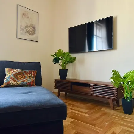 Luxury By Hi5 - Kiraly Street * Budapest