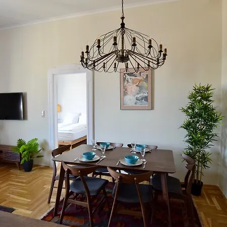Luxury By Hi5 - Kiraly Street Apartment