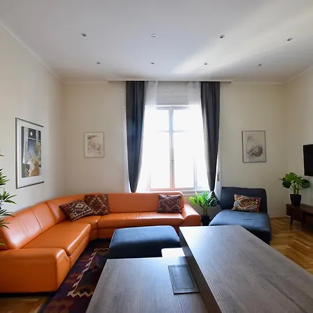Luxury By Hi5 - Kiraly Street *