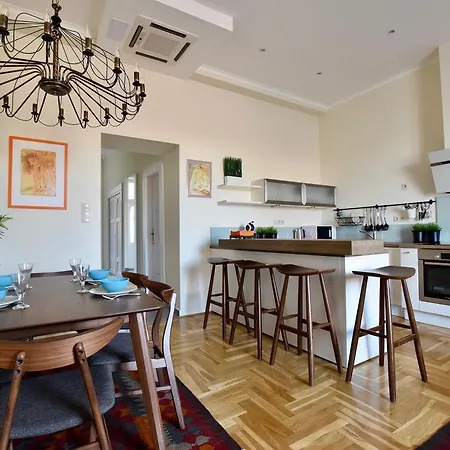 Luxury By Hi5 - Kiraly Street Budapest