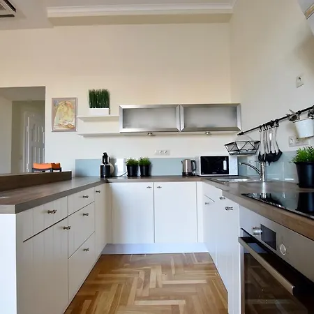 Luxury By Hi5 - Kiraly Street Apartment