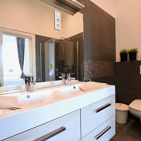 Luxury By Hi5 - Kiraly Street Apartment Budapest