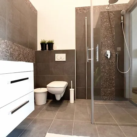 Luxury By Hi5 - Kiraly Street Budapest