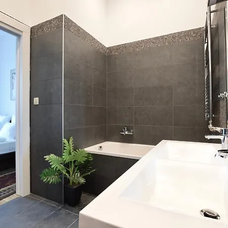 Luxury By Hi5 - Kiraly Street *