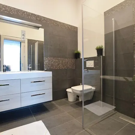 Luxury By Hi5 - Kiraly Street Apartment Budapest