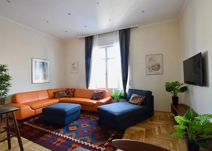 Luxury By Hi5 - Kiraly Street