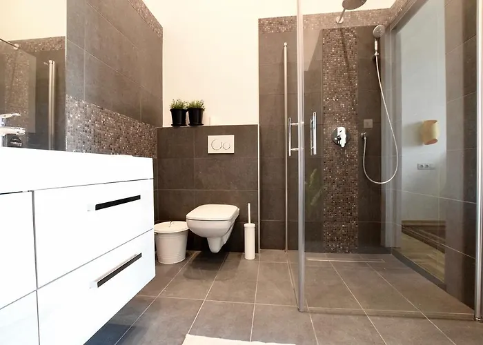 Luxury By Hi5 - Kiraly Street Budapest