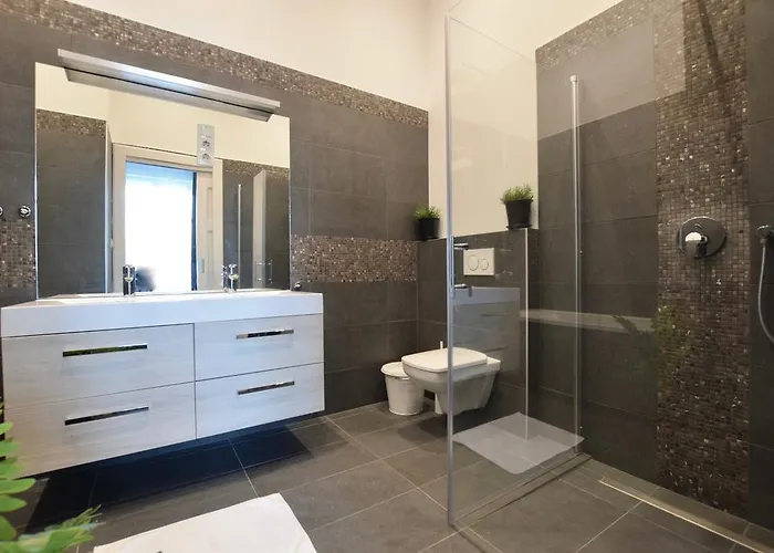 Luxury By Hi5 - Kiraly Street Lägenhet Budapest